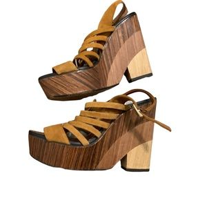 Vince Camuto Suede strap HUGE tall platform wedge sandal, retro